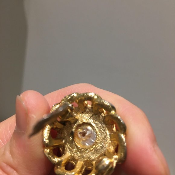 vintage pair of pearl clip on earrings - Picture 3 of 4